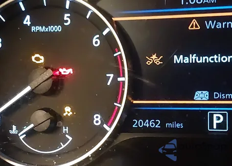 2023 Nissan Sentra Sr Xtronic Cvt z USA, uszkodzony, nr VIN 3N1AB8DV5PY238593